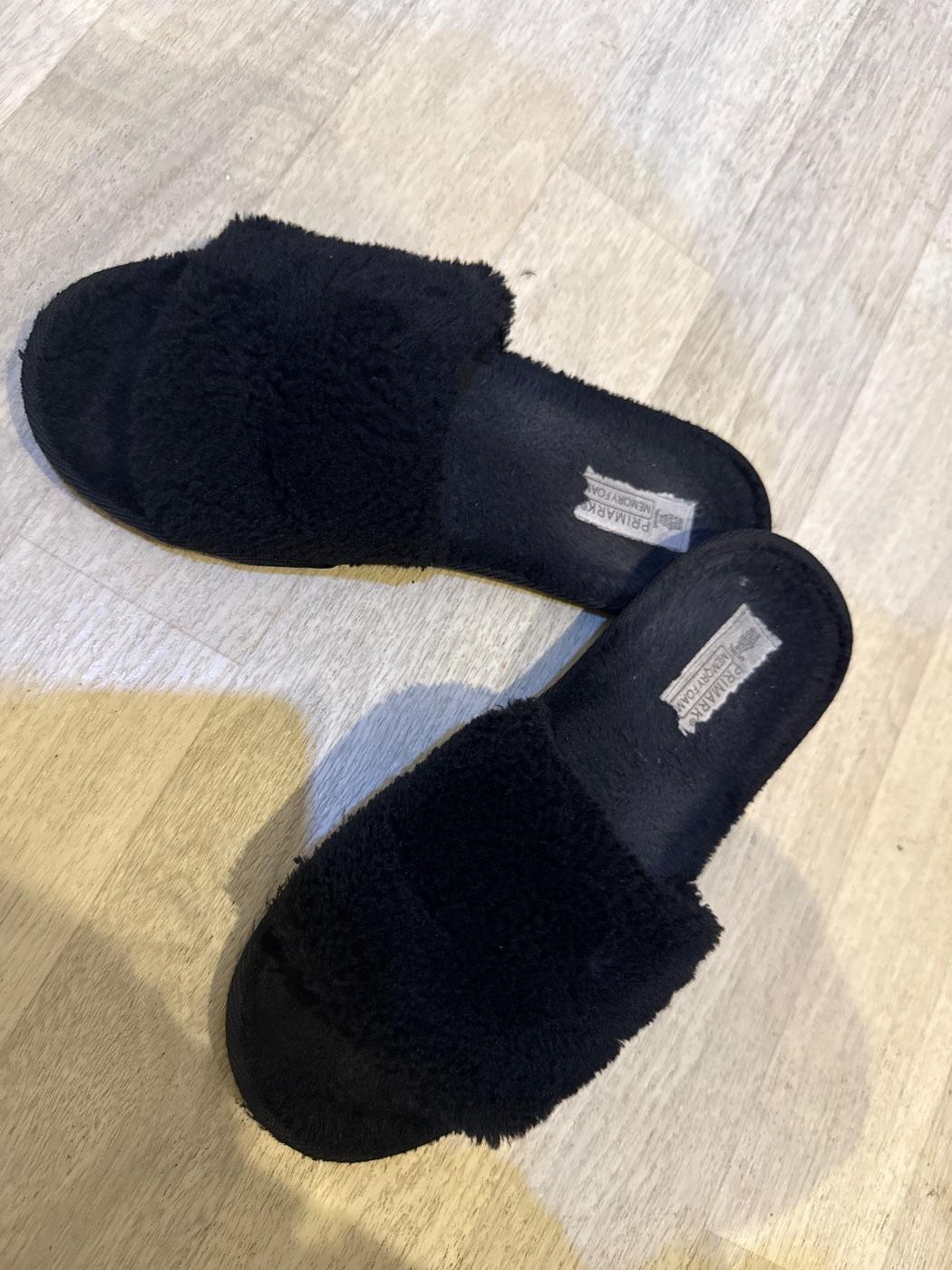 Well worn imprinted slippers – used socks worn by Surrey love, a verified UK seller (photo 2)