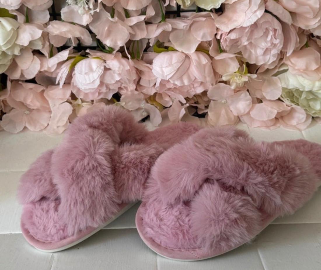 Pink Fluffy Slippers UK 5-6, 2 Months Home & Garden Wear – used women's socks worn by Pretty After Dark, a verified UK seller (photo 3)