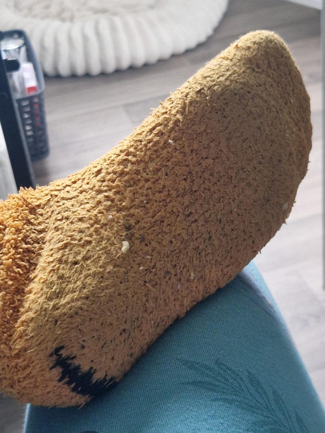 Fluffy cleaning socks worn by Berty, a verified UK seller (photo 2)