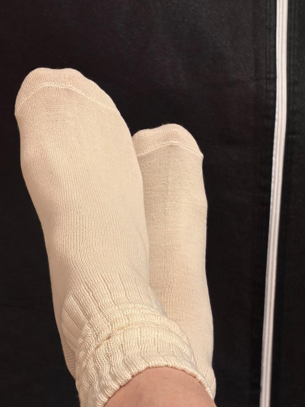 Cream Ribbed Knee-High Socks – used women's socks worn by Ana Eve, a verified UK seller (photo 2)